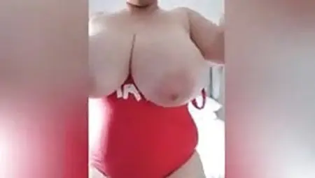 If She Only She Was A Lifeguard