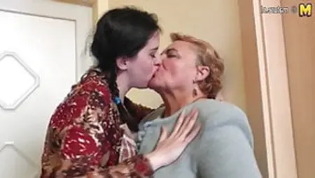 Old Grandma Fucked By Young Teenie