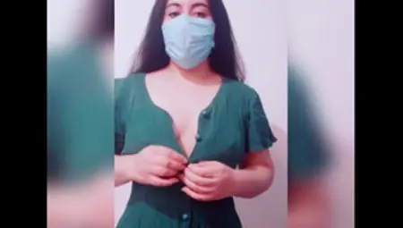 Mujer De Ojos Azules Envía Videos Desnudándose A Una Amiga. Se Vuelve Viral En Las Redes.