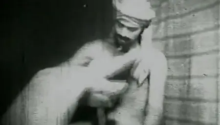Sultan Wants To Fuck That Dirty Girl (1930s Vintage)