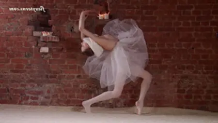 Naughty Ballerina Ksyuha Zavituha Exposes Her Seductive Body