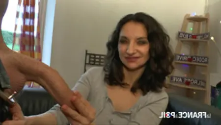 French Mom Caroline Knows How To Fuck - Housewife