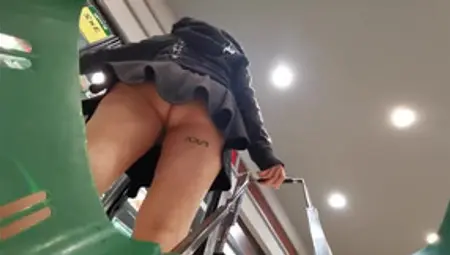 I Put A Camera In The Supermarket Cart And Recorded A Culona Without Panties, The Best UPSKIRT You Will See Today In HD And No Blowjobs