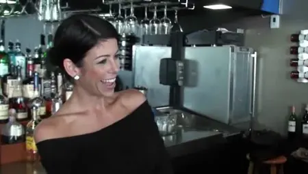 Hawt Mommy Has Sex In The Bar