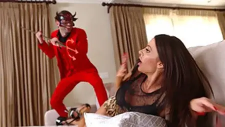 Gia Dimarco Is A True Devil When It Comes To Fucking Men, Especially If They Are Married