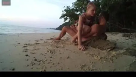 Kinky Fuck On Honeymoon In Thailand
