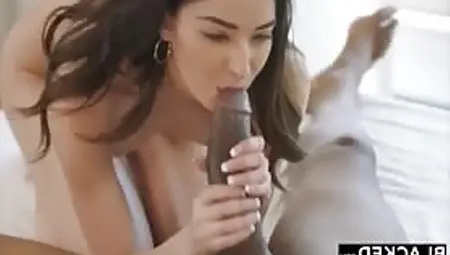 BLACKED COLLEGE STUDENT FUCKS YOUNG CUTE MODEL.