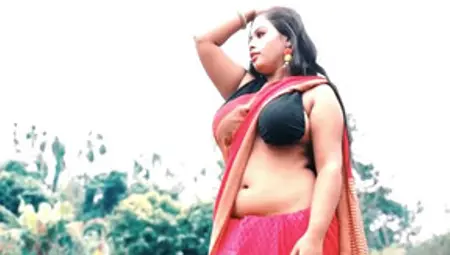 Bong Girl Sreetama Saree
