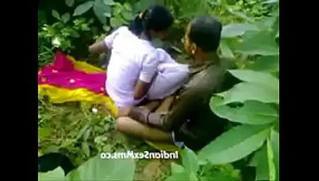 Young Fucking Whore In India Forest (new)