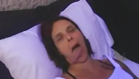 Wife With Huge Tongue Takes Facial