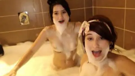 Voyeur Lesbian Teen Shower