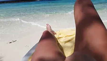 POV Horny Girl Masturbates When She Sees A Hot Scuba Diver In The Sea