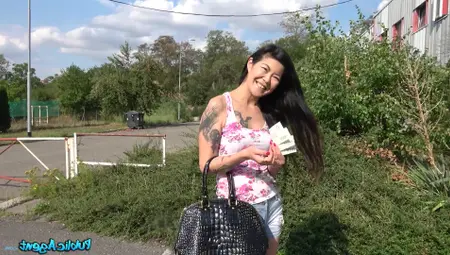 Man Pays Amateur Babe Good Cash To Fuck Her Stunning Pussy