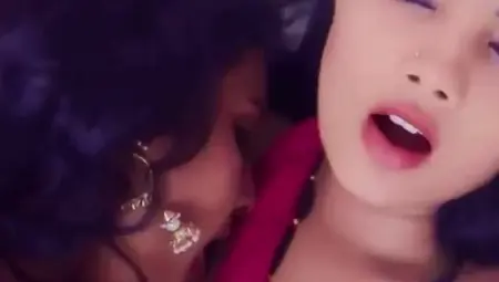 Indian Women Aarti Sharma Seduced In 3some Web Series