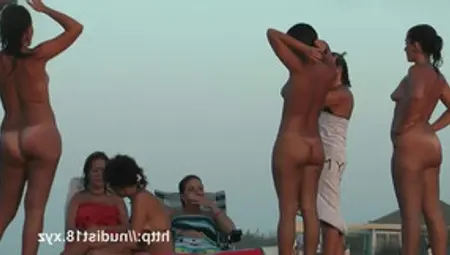 Nudist Beach Voyeur Vid With A Hot Brunette