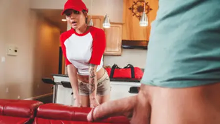 Brenna Sparks Riding Some Serious Cock In A Reverse Pizza Delivery Scheme