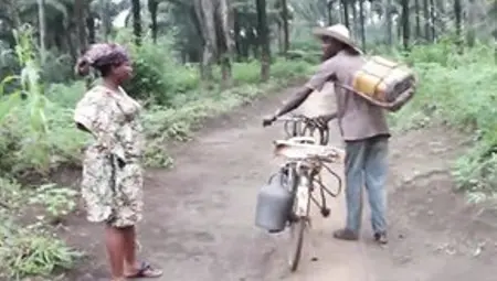 Some Where In Africa ,the Yoruba Abode Wife Big Beautiful Woman Caught Banging By The Village Palm Wine Tapper On Her Way To Market, That Guy Convince Her 'cuz Of His Palm Wine And Banged Her Coarse On The Road Side. ( Part 1)FULL EPISODE ON ?XVIDEO RED