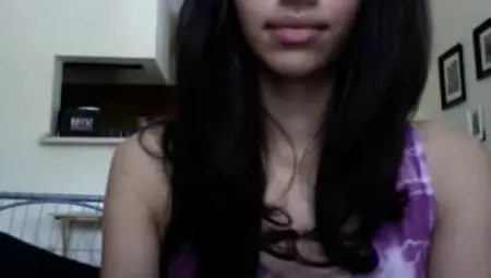 Beautiful Arabian Teen Shows Her Yummy Pussy On Webcam