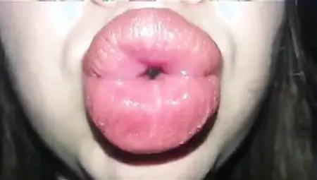 The Lips You Wish Your Gf Had…