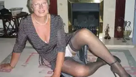 Mature MILF And Young Thresome