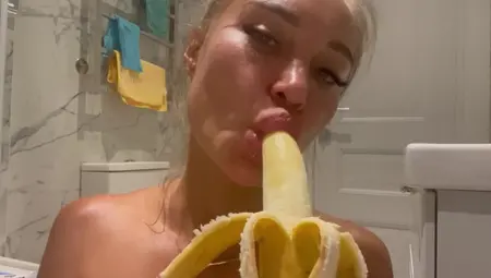 Monika Fox Stuffed A Banana Into The Butt