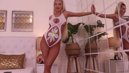 Hot Teen Gets Her Belly Painted Play And Pose In Different Positions