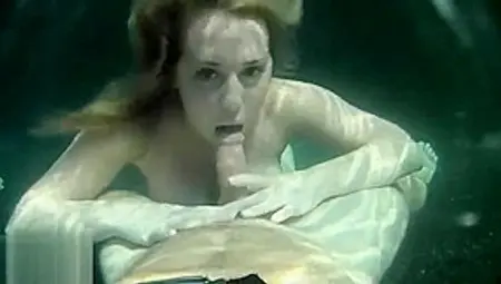 Topanga Sex Underwater