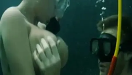 Intense Fucking Underwater