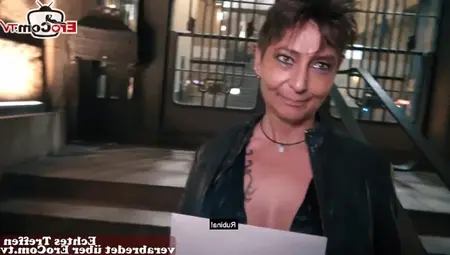 Mature Woman Agrees To Have Sex On The Camera For Some Cash