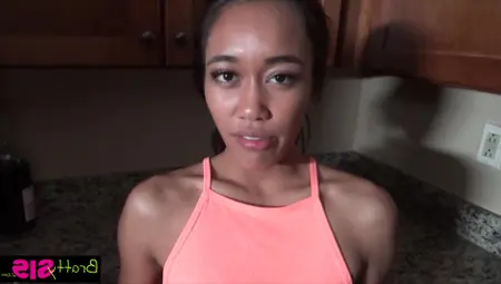 Step Sister Sucks Brothers Dick To Get Back At Cheating Boyfriend - S4:E3