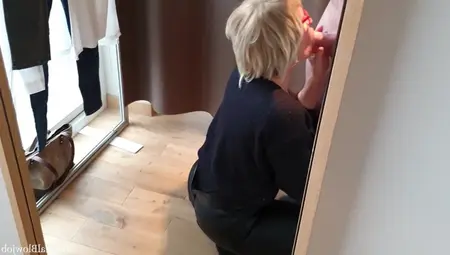 Hot Mother I'd Like To Fuck Has Sex In A Fitting Room During Her Break