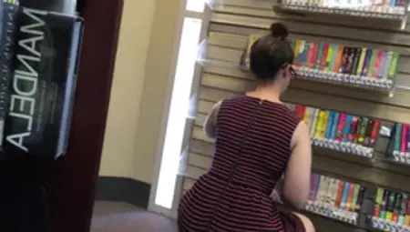 20yr Old Library Pawg Teasing Me With Her Fat Booty