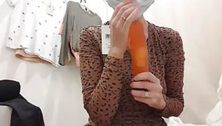 Feralberry Is Masturbating With A Sex Toy, In The Dressing Room And Moaning While Cumming