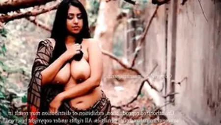 Moni Naked Saree Photoshoot