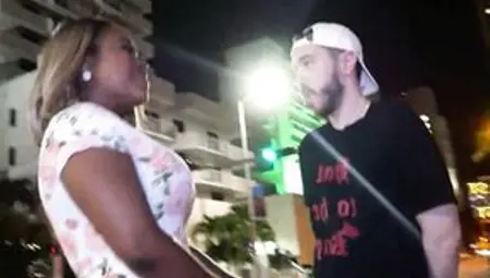 Hooking Up With A Ebony Stranger In Miami