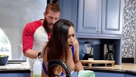 Xander Corvus Eats Isis Love's Ass And Fucks Her In The Kitchen