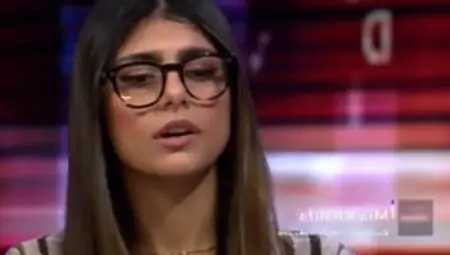 Stunning Mia Khalifa Tells About Her Horniest Experience - Porn Compilation