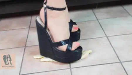 Shoejob, Footjob, Condom Blowjob & Banana Crush