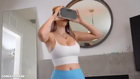 Titty Bouncing VR Jogging
