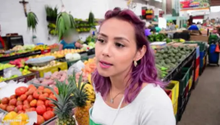 World Produce Technician Raising Cocks And Health Code Violations While Not Wearing A Hairnet Nor Latex Gloves. Upscaled For Csi Investigations 4k Video - Veronica Orozco