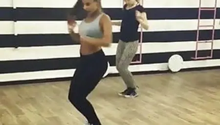 Israeli Sexy Girl Dancing