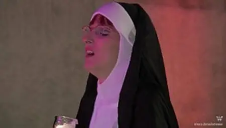 Nun-Priest Sex, Religious Holiday Special!