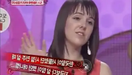 Alecia Widgiz Canadian Female "When I Was Shopping In South Korea,  I Couldn't Shop"