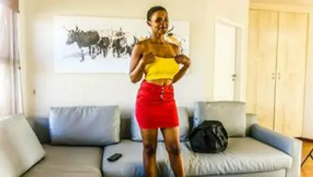 Big Tit Ebony Dancer Wants To Become A Reality Camgirl
