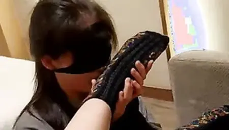 Kinky Chinese Girl Worships Feet And Toes In This Homemade Video