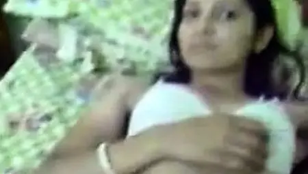 Indian Schoolgirl Teasing Her Body