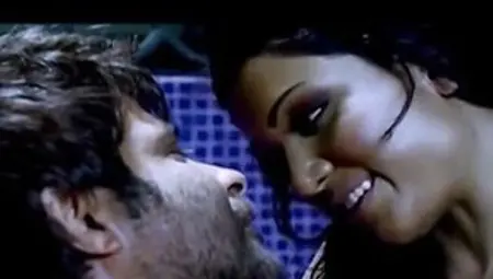 NONPORN Sameera Reddy & Koena Mitra Seducing Bollywood Scene