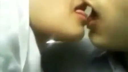 Teaching My Arab Babe In Hijab How To Kiss With Tongues