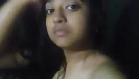 Bengali Girl Priyanka Show Her Sexy Boobs