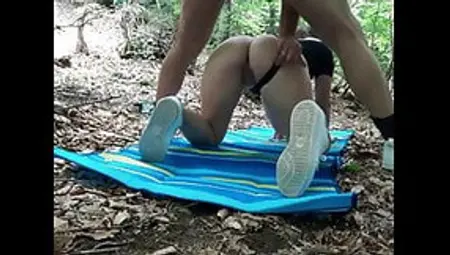 Pee Sex Outdoors In The Woods